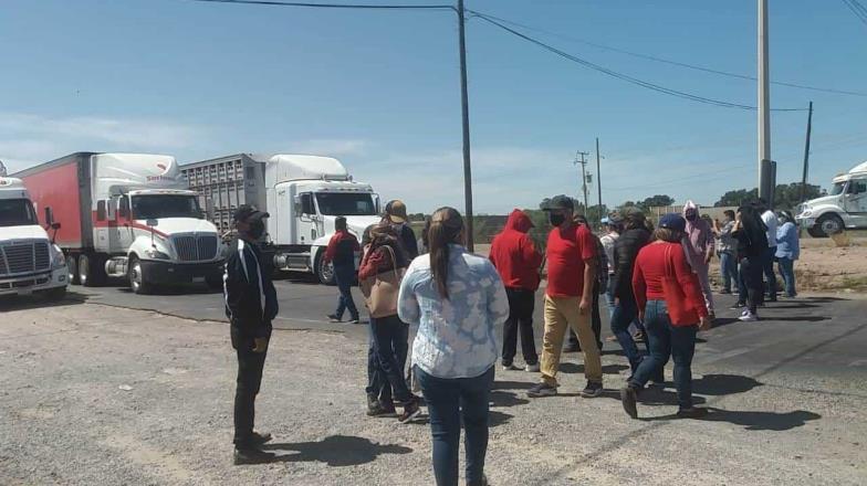 Maestros provocan caos vial en Navojoa