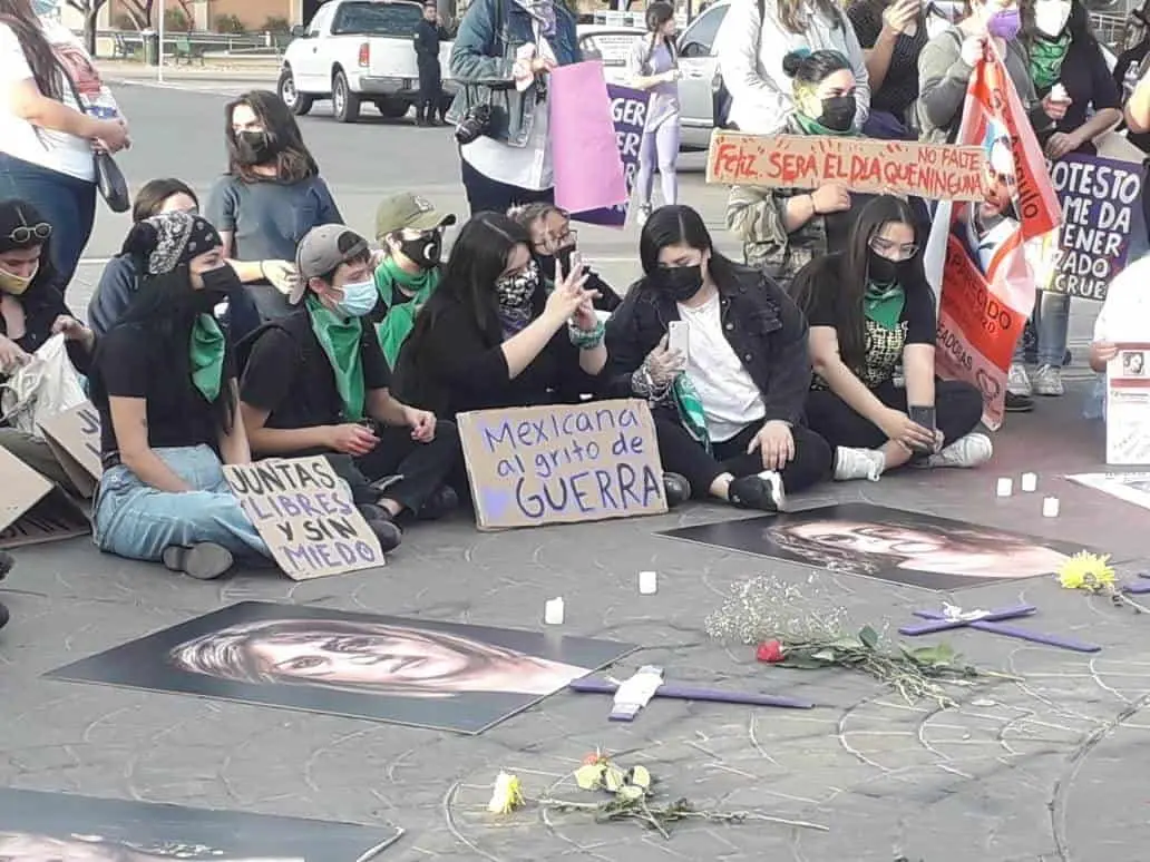 Colectivos alzan la voz, solicitan protección para Karen
