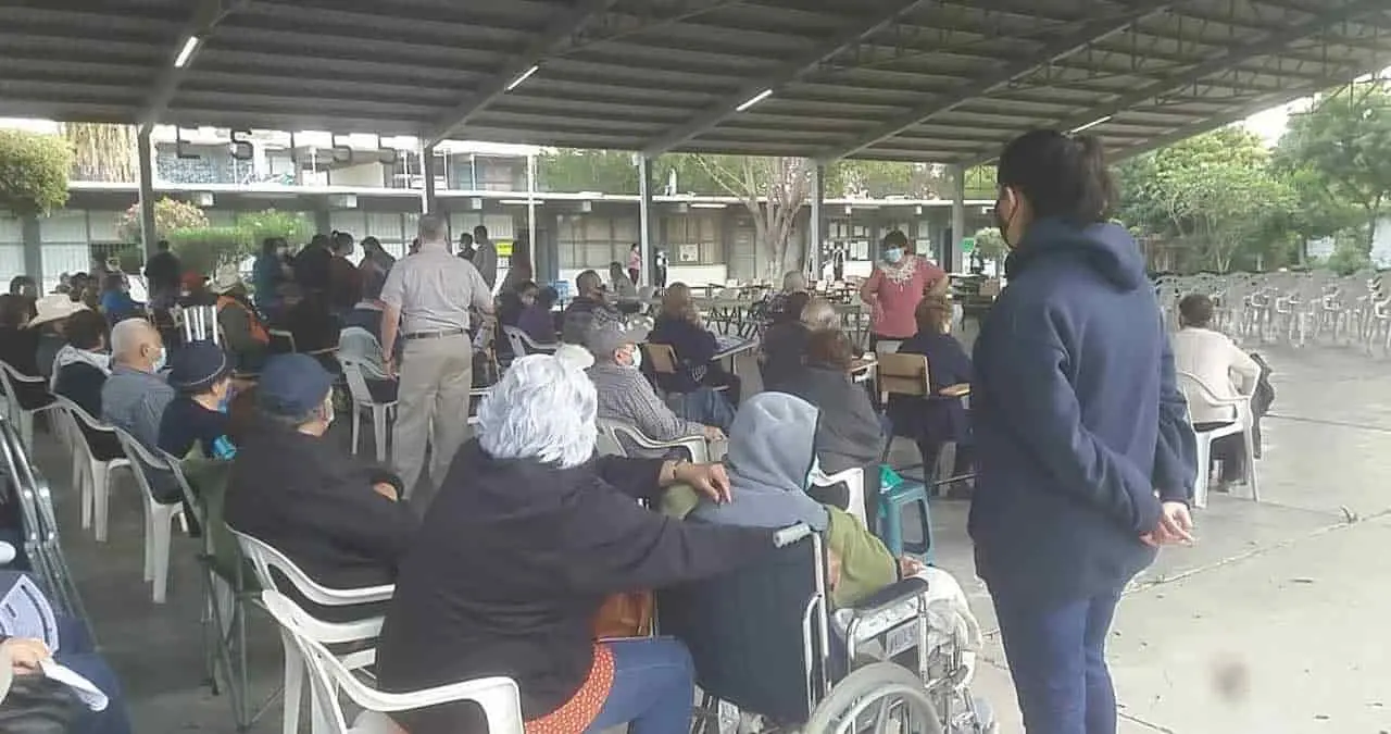 Esperanza, caos y filas interminables