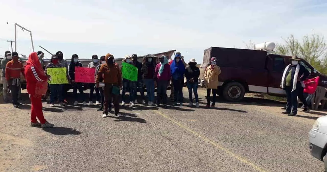 Cierran acceso a Huatabampito