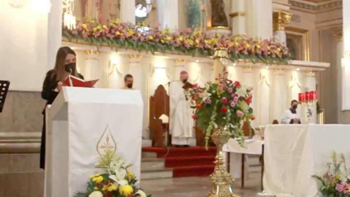 Celebran misa de resurrección
