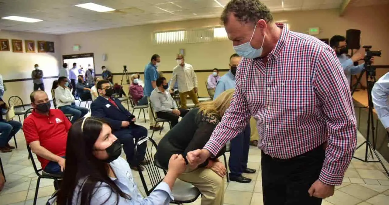 Participación ciudadana, clave para crecer: Gándara