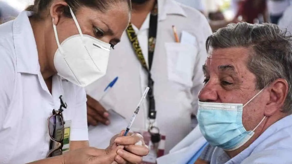 Reconocen esfuerzo del sistema de vacunación contra el Covid-19