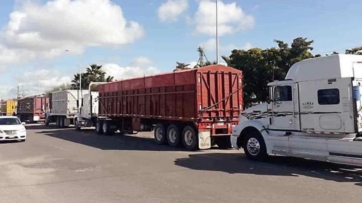 Esperan transportistas aplicación de la Ley