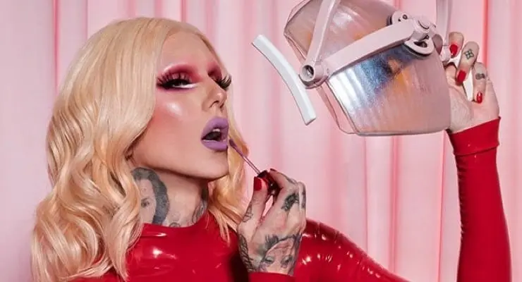 El youtuber Jeffree Star sufre accidente y es hospitalizado