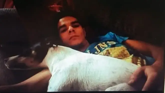 Caníbal asesina a su madre y comparte su carne con su perro