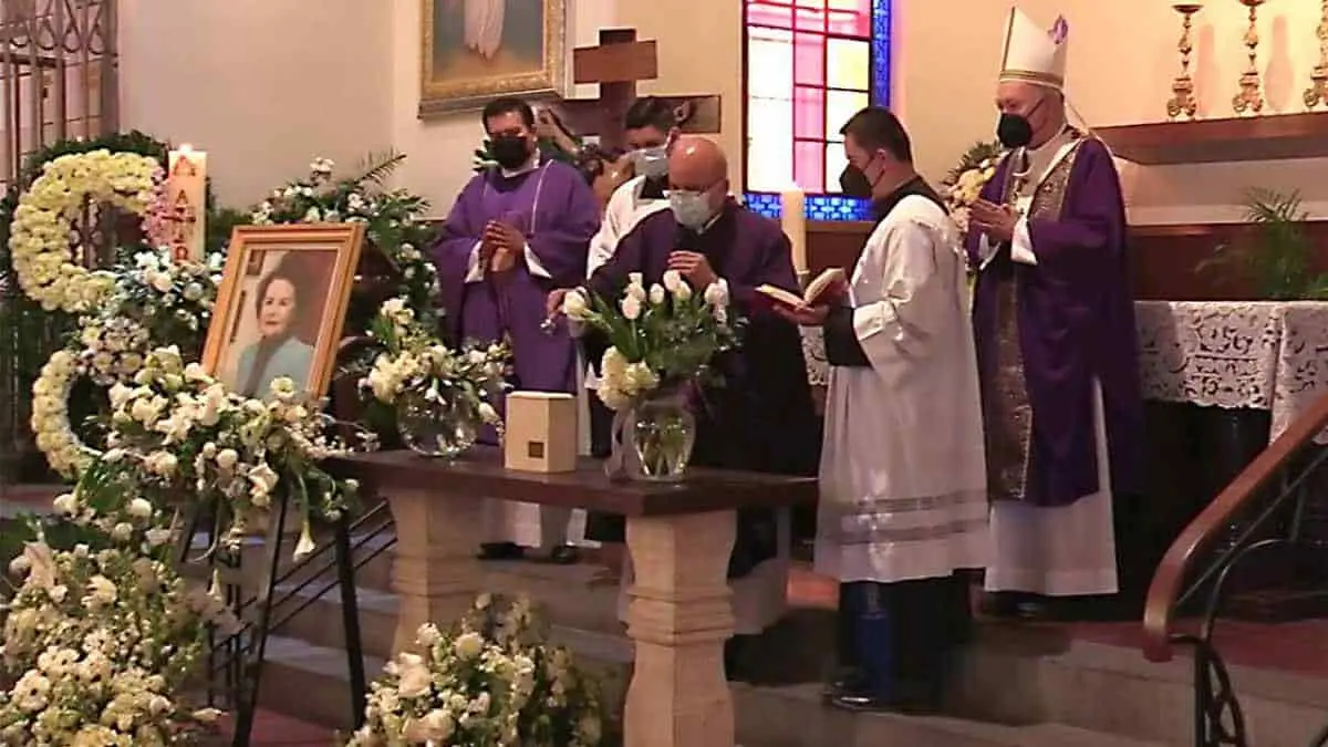 Dan último adiós a doña Alicia Arellano de Pavlovich