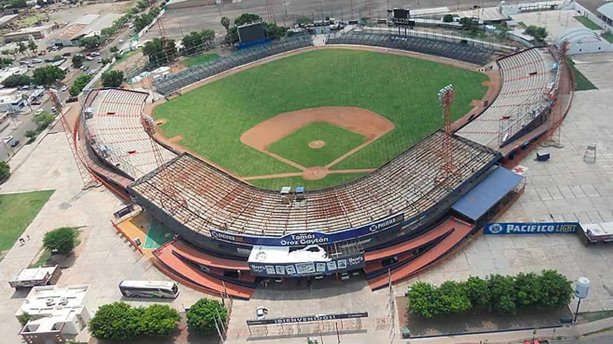 Nostalgia por derrumbe del Estadio Tomás Oroz Gaytán
