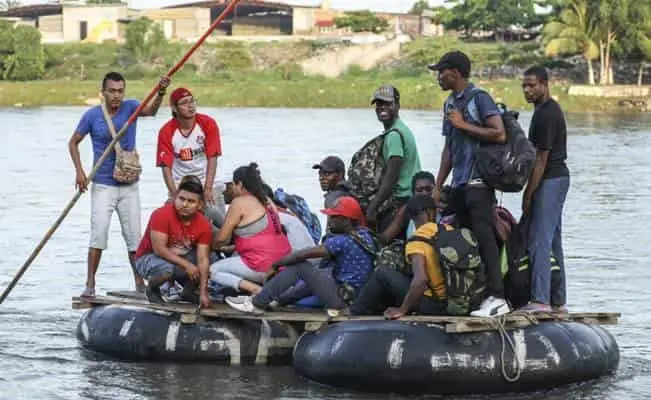 Por 20 pesos cruzan haitianos de Guatemala a México