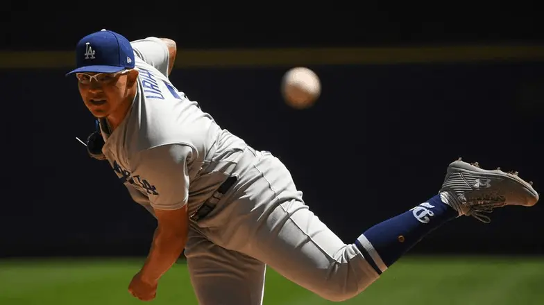 Julio Urías poncha a 19 y asegura victoria de Dodgers