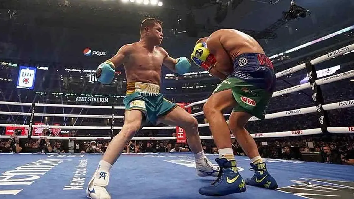Billy Joe Saunders cuelga los guantes por golpe del Canelo