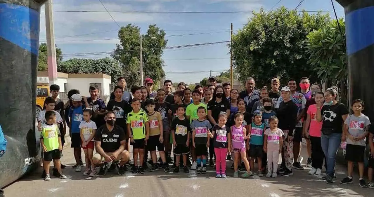 Celebran con éxito Carrera Pedestre Día del Estudiante