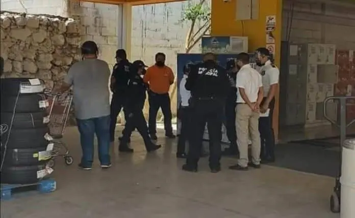 Detienen a mujer por robar Gerber para su bebé que tenía hambre