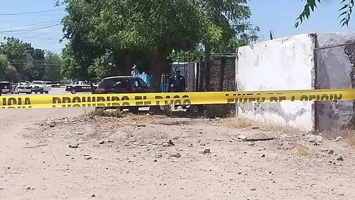 Acribillan a pareja en Esperanza