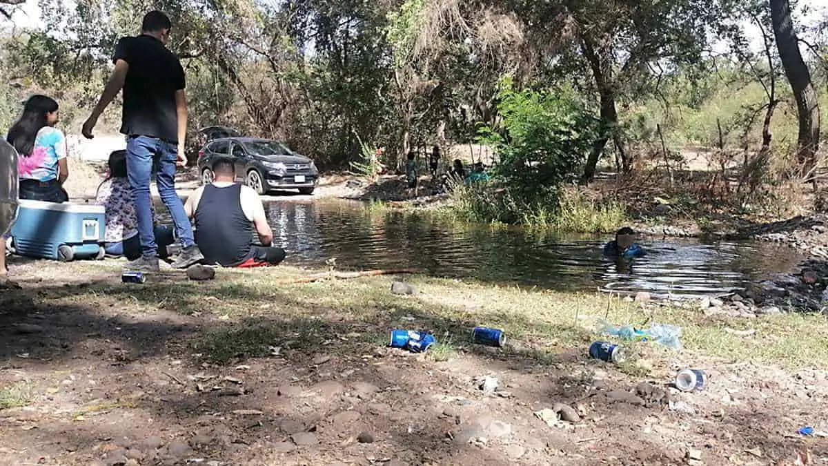Ciudadanos contaminan los paseos en Cajeme