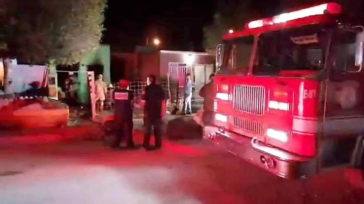 Se incendia vivienda en Misión del Sol II