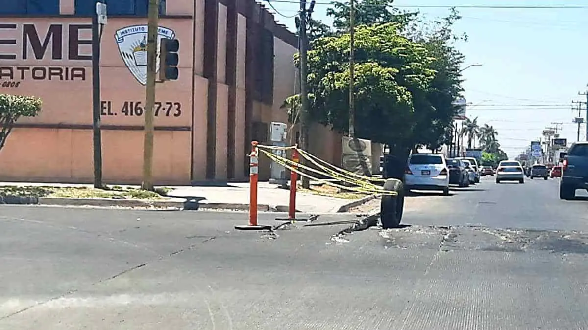Tratándose de obras de pésima calidad: se “levanta” pavimento en eje vial