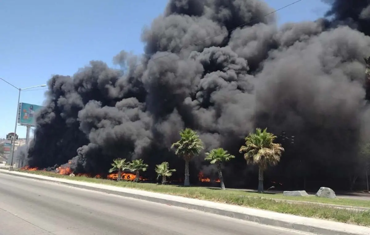 Explota pipa de combustible en Tijuana