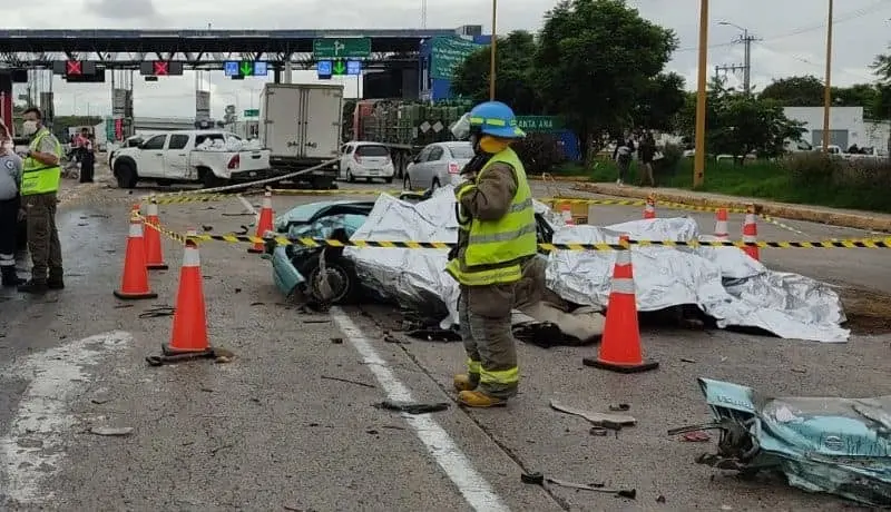 Video. Tráiler sin frenos provoca fatal accidente