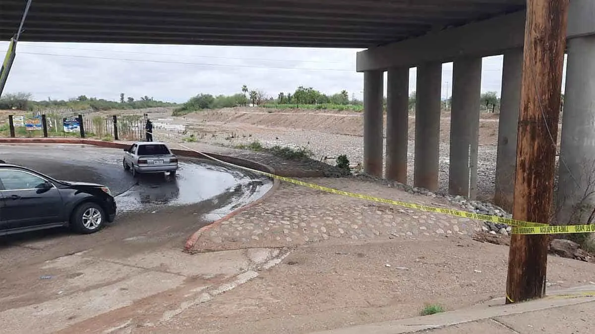 Cierran paso a peatones debajo del puente del río San Miguel