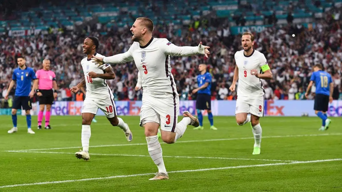 Luke Shaw hace historia en la Euro