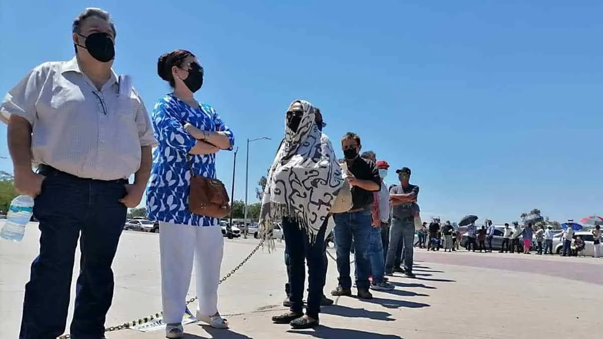 Sin fecha exacta para vacuna a los de 50 a 59 años