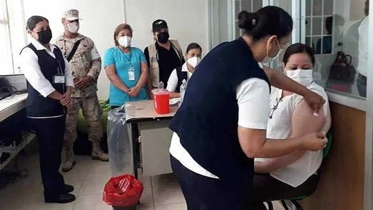 Vacunan en el Mayo a los de 40-49 años