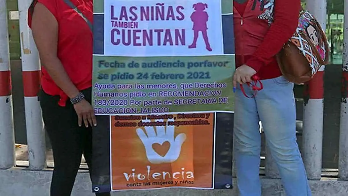 Directora de primaria permite la violación de 3 niñas