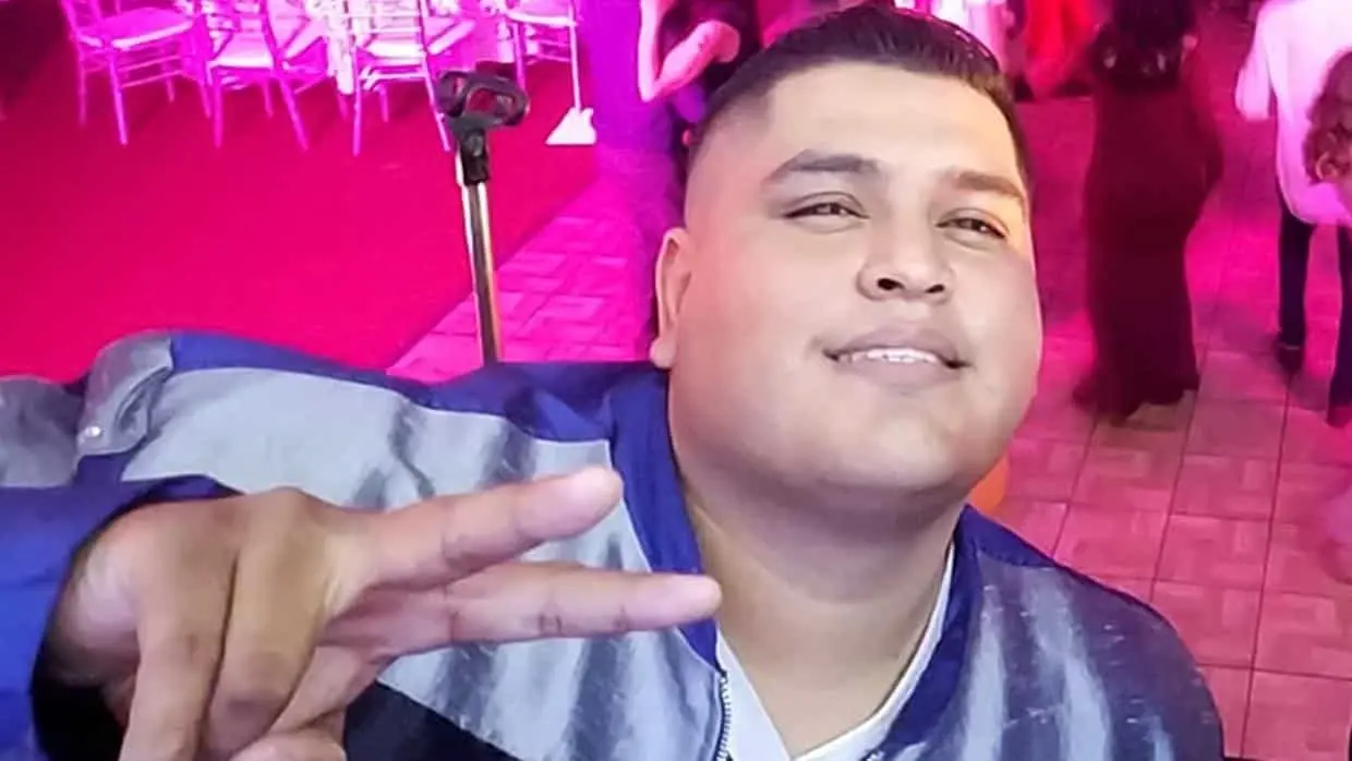 Acribillan a cantante en Sonora