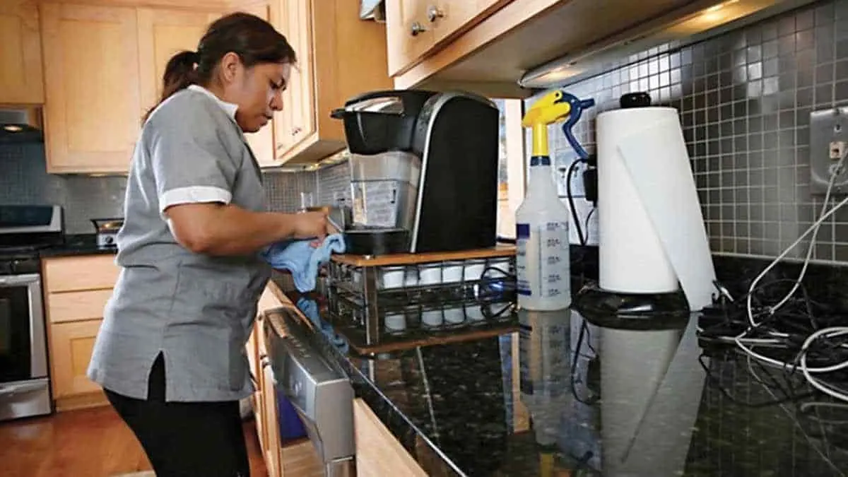Trabajadoras domésticas no tienen prestaciones de salud