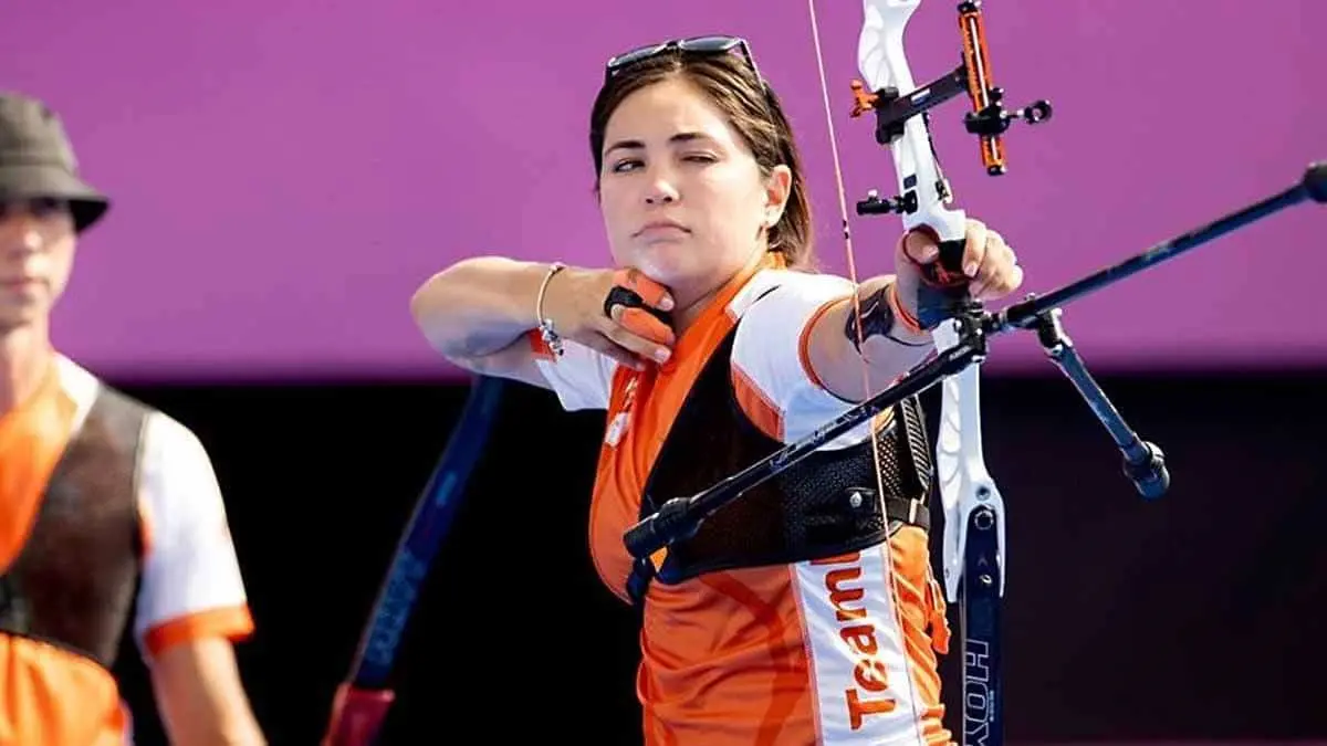 Mexicana representante de Países Bajos gana plata en tiro con arco