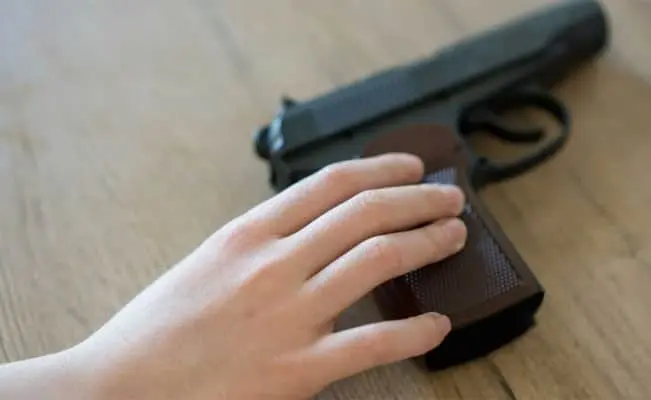 Niño de 4 años mata a su mamá durante videollamada