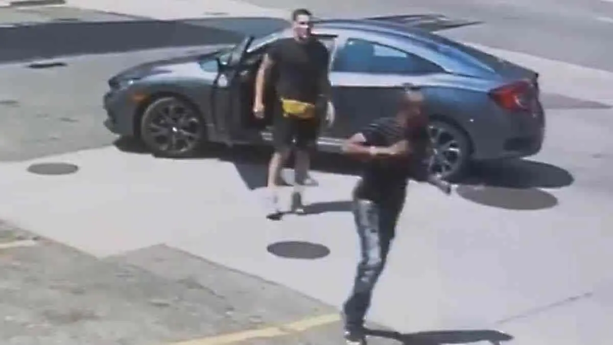 VIDEO: Intenta robarse carro de luchador de la UFC y le va como en feria