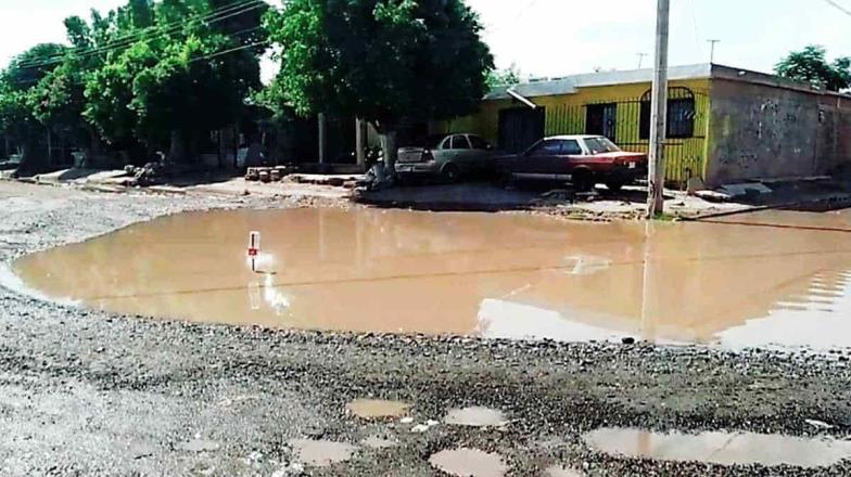 Casas llenas de agua... negra