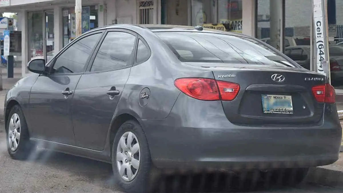 Esperan legalización de automóviles "chuecos"