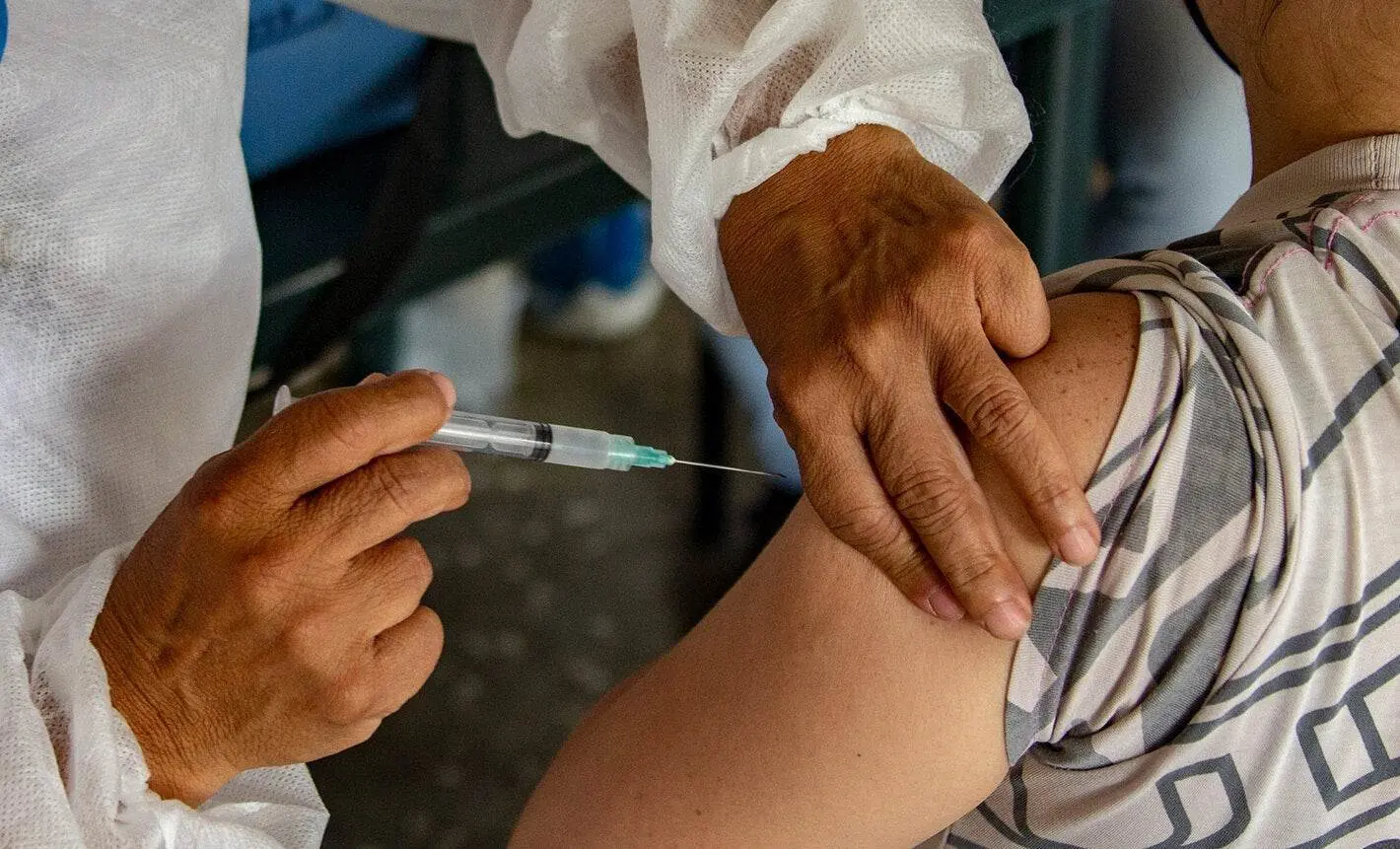 Niño de 12 años gana amparo para vacunarse contra covid
