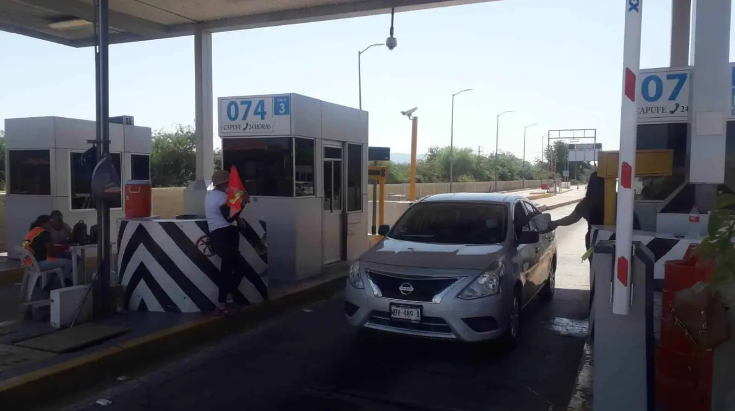 Siguen sin cobrar el paso en las casetas de peaje