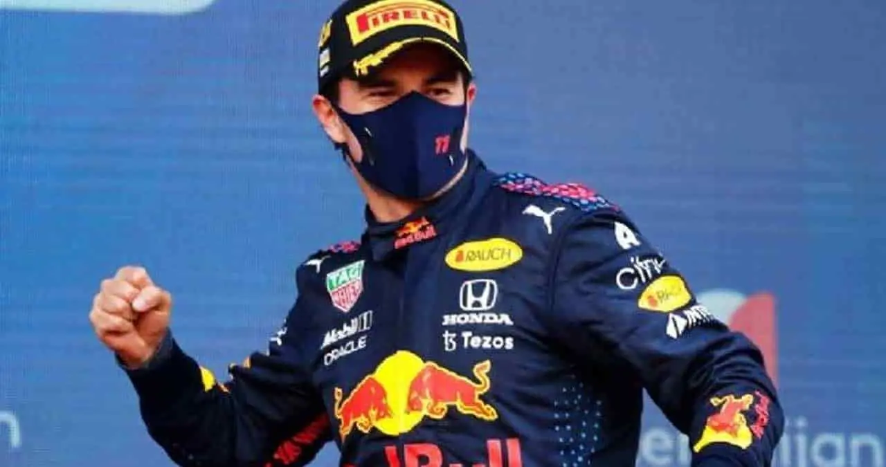 Checo Pérez asegura un año más con Red Bull