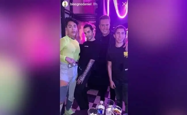 Bisogno y Papi Kunno, muy felices en antro gay