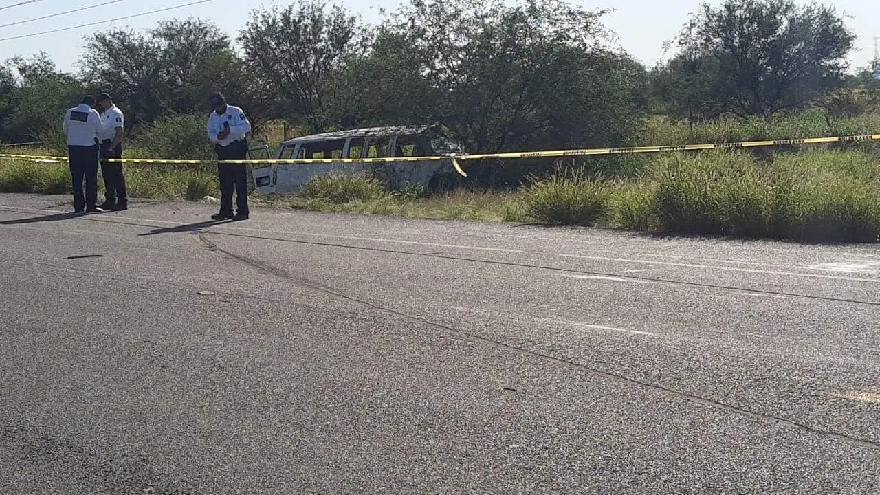 Accidente carretero deja dos muertos y 20 lesionados