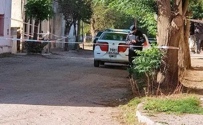 Asesina a su hijo y manda la foto a la mamá