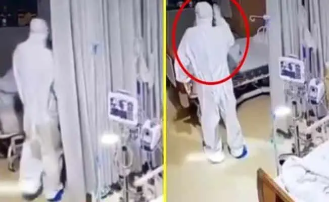 Video. Paciente grita horrorizada al confundir a enfermero con un fantasma