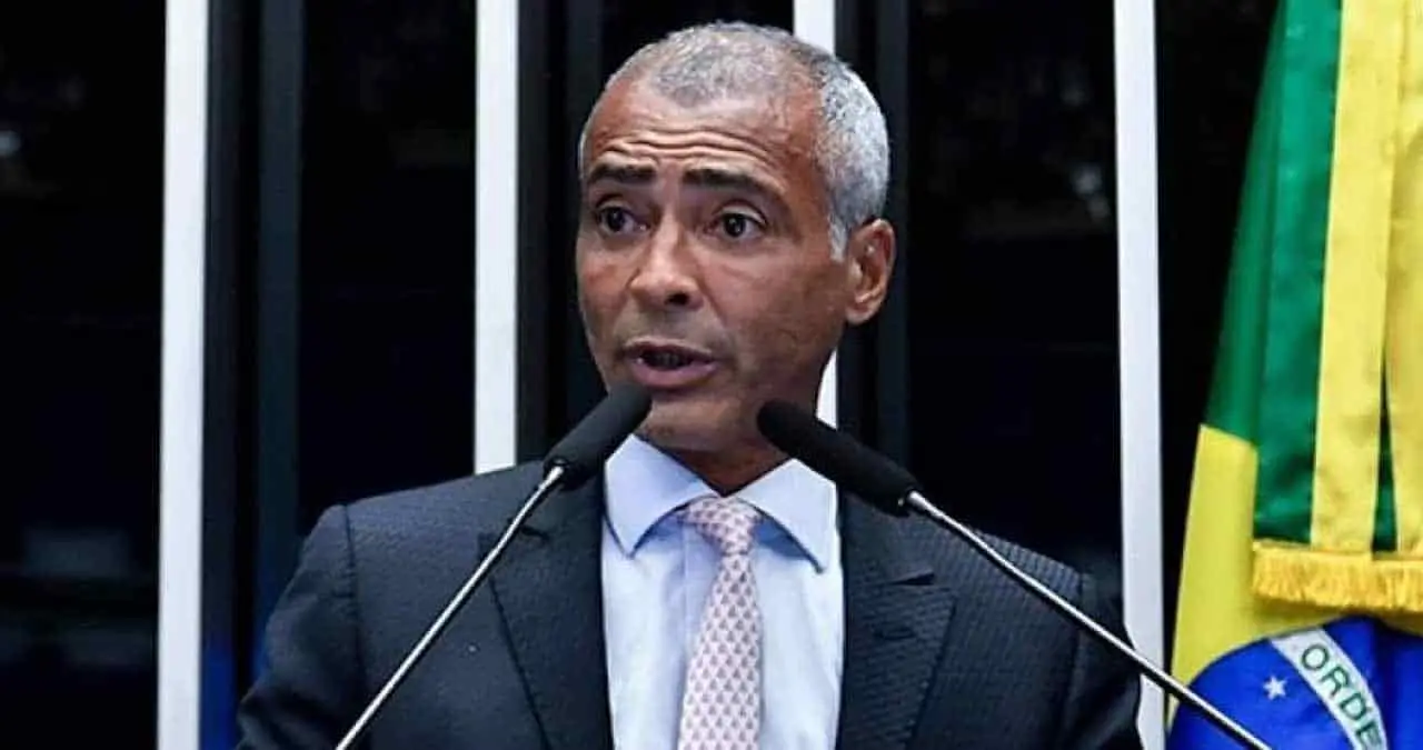 Romario es operado de emergencia