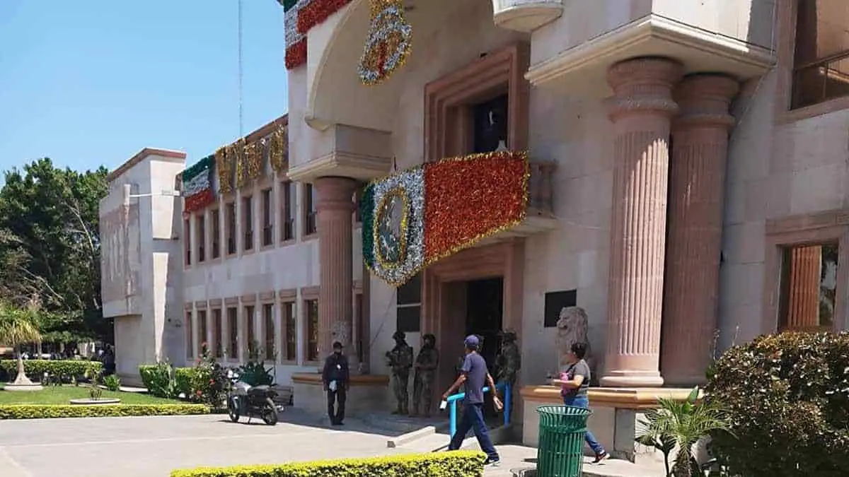 Blindan Palacio Municipal por Tercer Informe de Gobierno