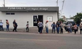 Entregan cuerpo sin embalsamar y su familia no puede despedirse Entregan cuerpo sin embalsamar y su familia no puede despedirse