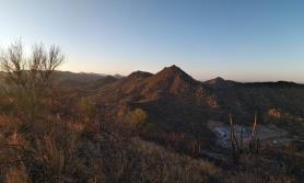 Se manifiestan para proteger los cerros de Hermosillo Se manifiestan para proteger los cerros de Hermosillo