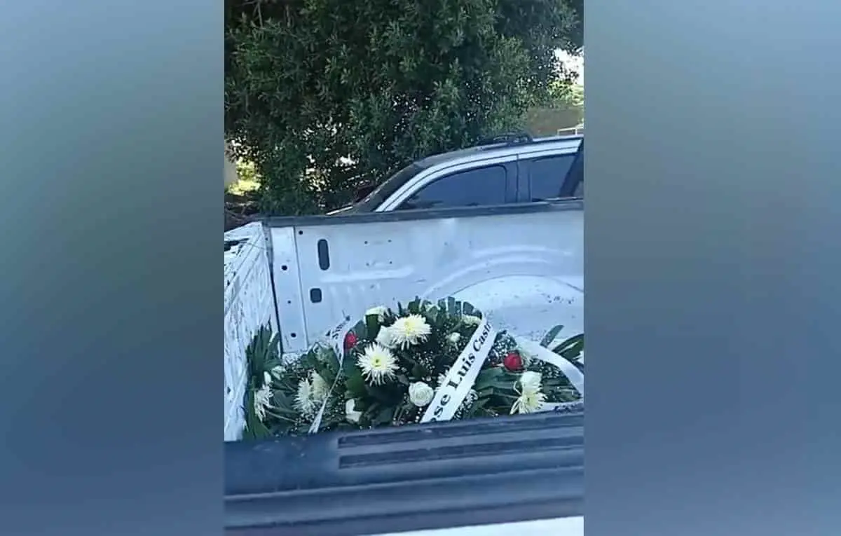 Dejan corona fúnebre como amenaza a empleados del ISSSTE