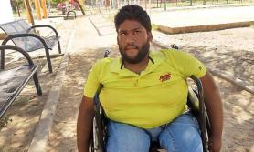 Samuel sueña con jugar basquetbol Samuel sueña con jugar basquetbol