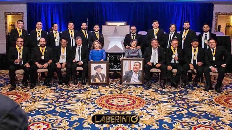 Grupo Laberinto tiene estrella en el Paseo de la Fama