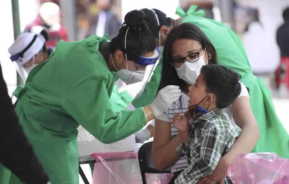 Más de 3 mil 500 niños y adolescentes se han contagiado de COVID